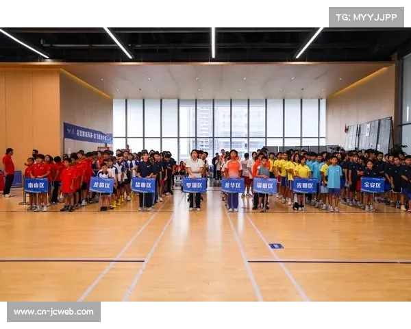 呼和浩特体育运动学校拳击馆升级完工后首次举办国际拳击赛事 呼和浩特体育运动学校拳击馆升级完工后首次举办国际拳击赛事