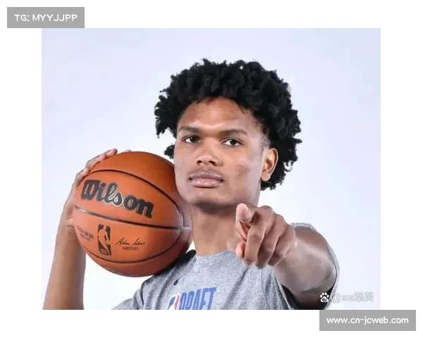 阿门·汤普森隔扣震撼国王，火箭年轻核心闪光点